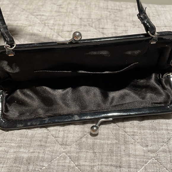 *Polka dot wristlet - Picture 2 of 3